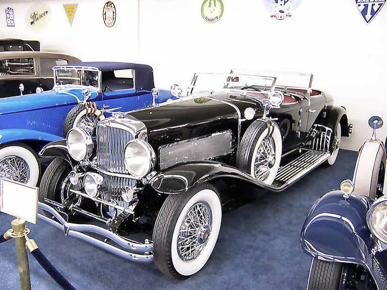 1930_Duesenberg_J.jpg