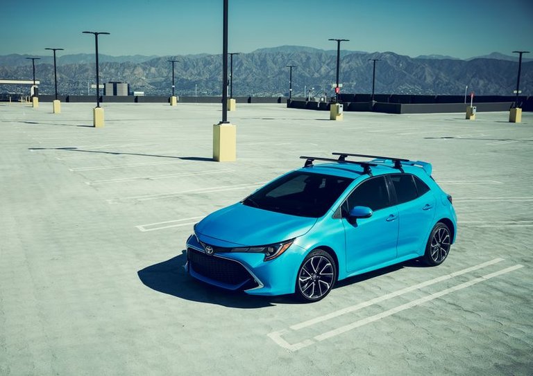 2019_Toyota_Corolla_Hatchback_21_F52AF7A27116C56066AAADD86FA3918FDA819F9D.jpg