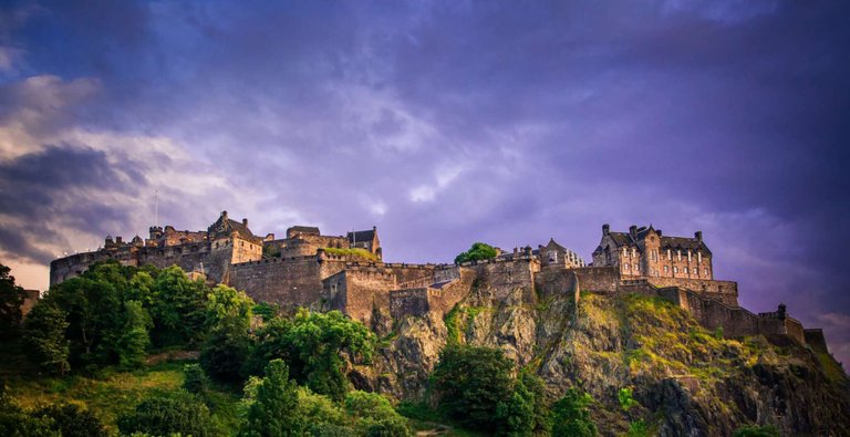 edinburgh-castle.jpg