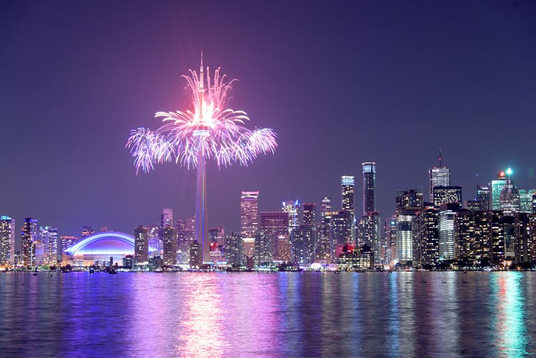 toronto-skyline-fireworks.jpg