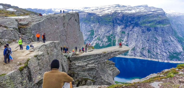 trolltunga-norway-hiking-guide-top-11-km.jpg