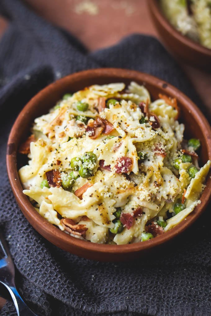 Creamy Roasted Garlic, Chicken, & Bacon Farfalle Pasta (6).jpg