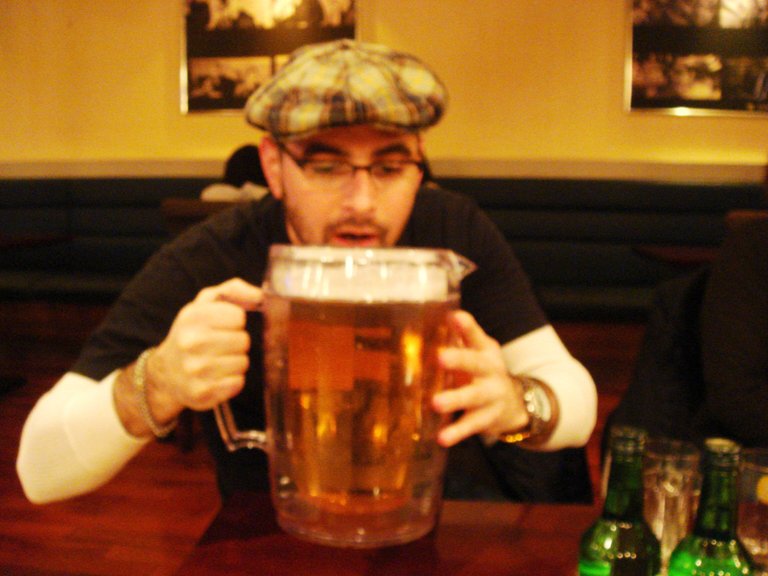 Large beer glass.jpg