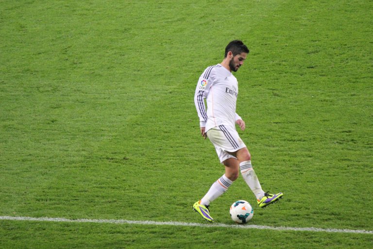 Isco_-_Atletico_Madrid_9.jpg