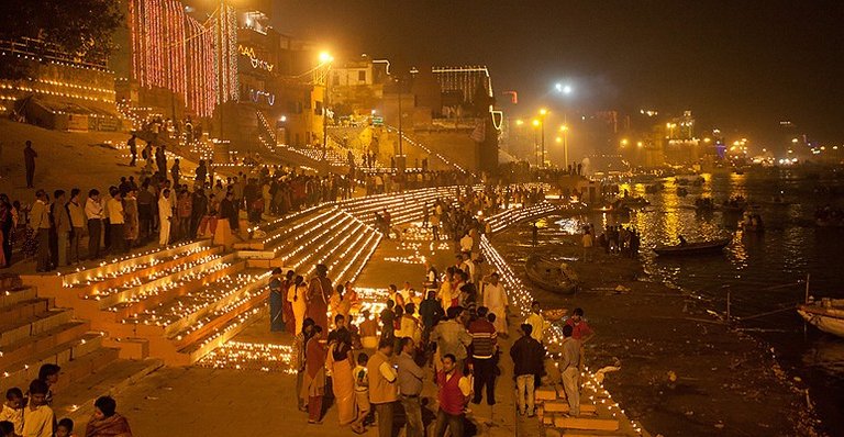 varanasi-dev-diwali-photography-1-771x400.jpg