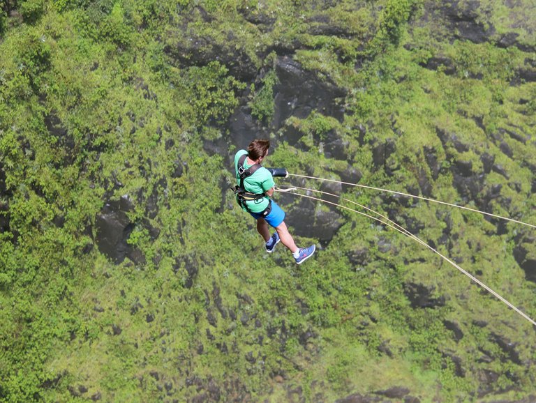 Vic Falls Rope Swing5.JPG