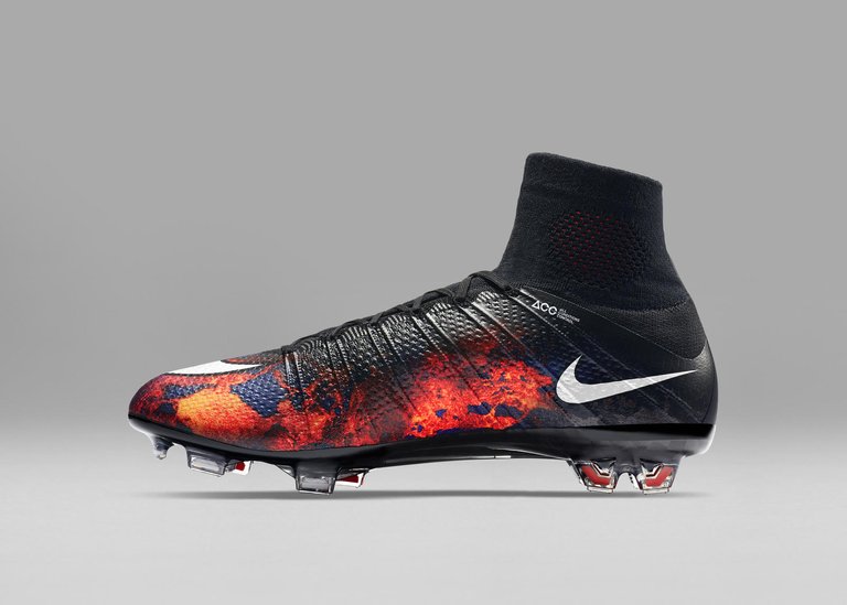 Nike-Football-Soccer-CR7-MERCURIAL-SUPERFLY-C_rectangle_1600.jpg