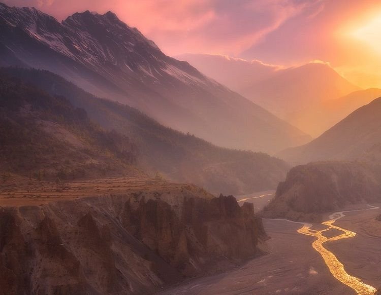 Way-to-Tilicho-Lake-Manang-Nepal.jpg