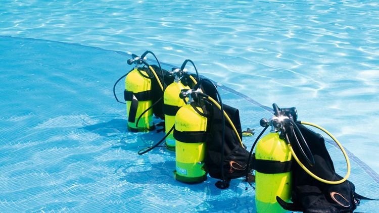 scuba-tanks-in-pool.jpg