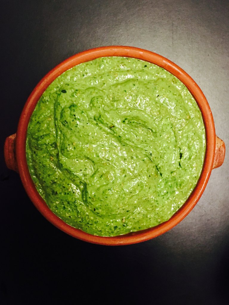 headlessjess basil pesto.jpg