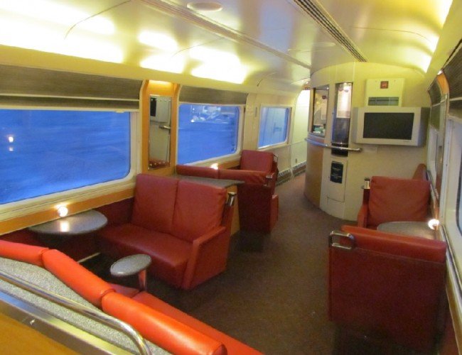 Via-Rail-Bar-and-snack-car-650x500.jpg