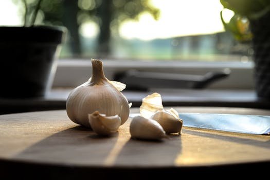 garlic-kitchen-food-fresh-630766.jpeg