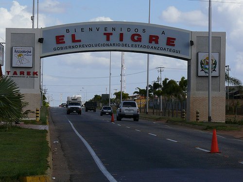 Monumento_Entrada_a_El_Tigre.jpg