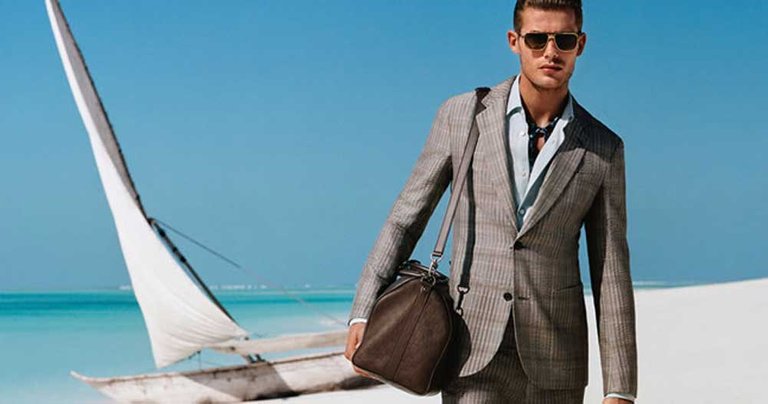 Style-Suit-Travel-Man.jpg