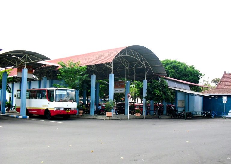 Terminal Lumajang.jpg