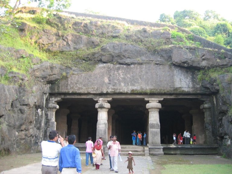 9.Elephanta_Cave_Mumbai.JPG