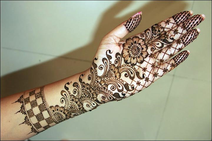 top-10-trendy-arabic-mehndi-designs-11.jpg