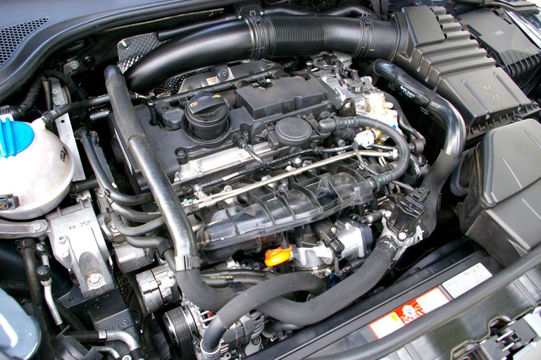 audi-tt-engine-10.jpg