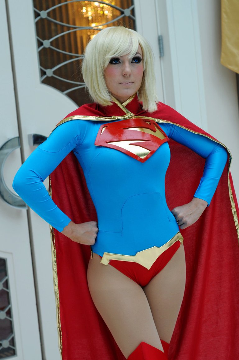 Supergirl-jessica-nigri-34747018-900-1355.jpg