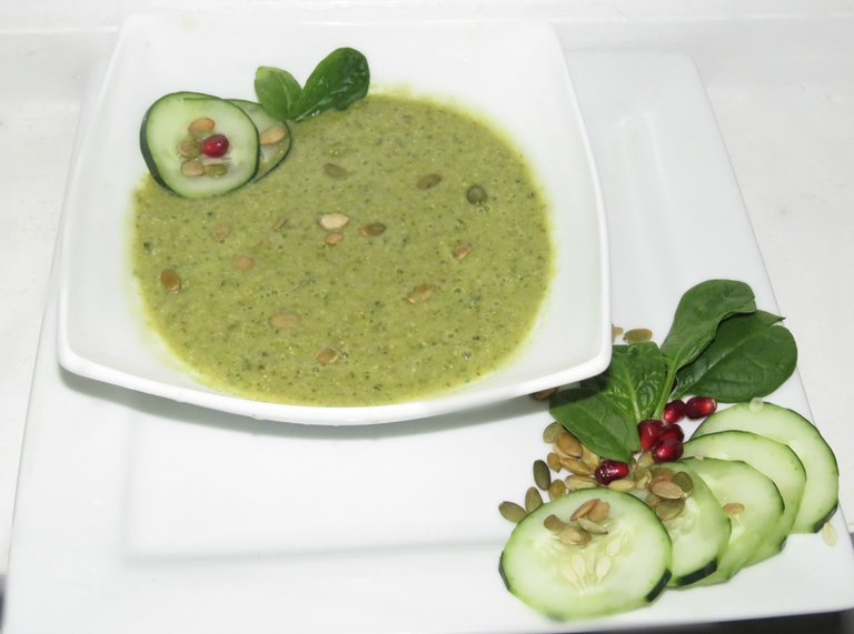 sopa verde cucumber 2.jpg