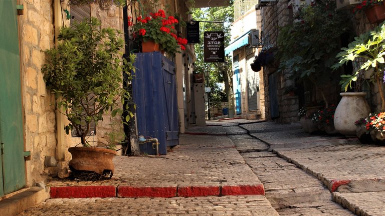 Safed alley, Israel.JPG