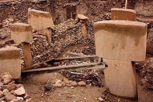 Turkey - Gobekli Tepe - Standing stones.JPG