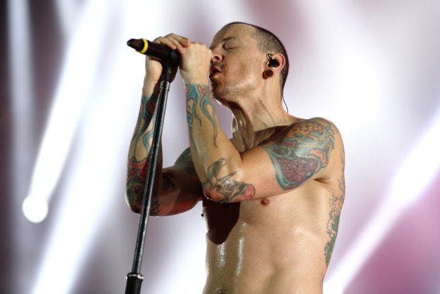 chesterbennington-1500574299-640x427.jpg