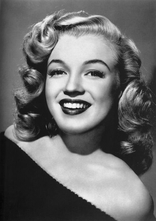 marilyn-monroe-392933_1920.jpg