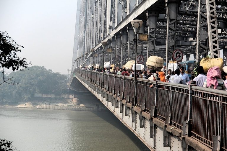 howrah-bridge-traffic.jpg