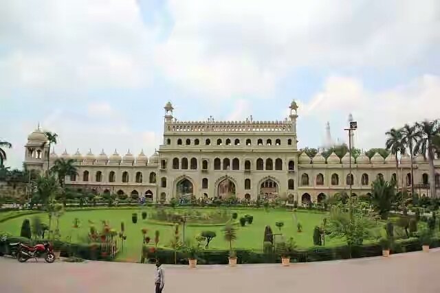 bara-imambara.jpg