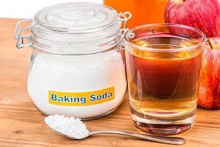 Baking-Soda-And-Apple-Cider-Vinegar.jpg