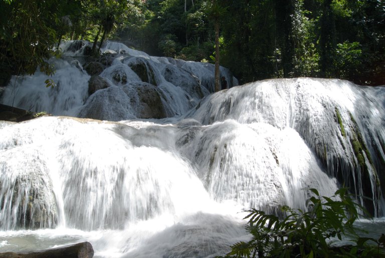 saluopa-waterfall.jpg