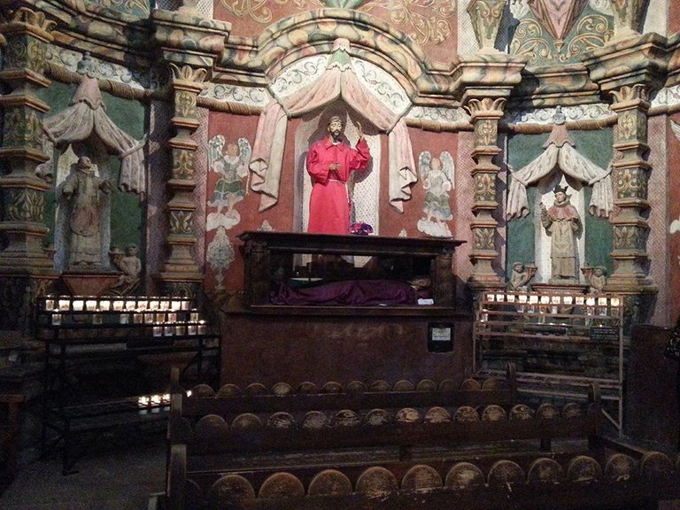 mission san xavier interior3.jpg