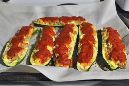 r_pork_sausage_stuffed_zucchini6.jpg