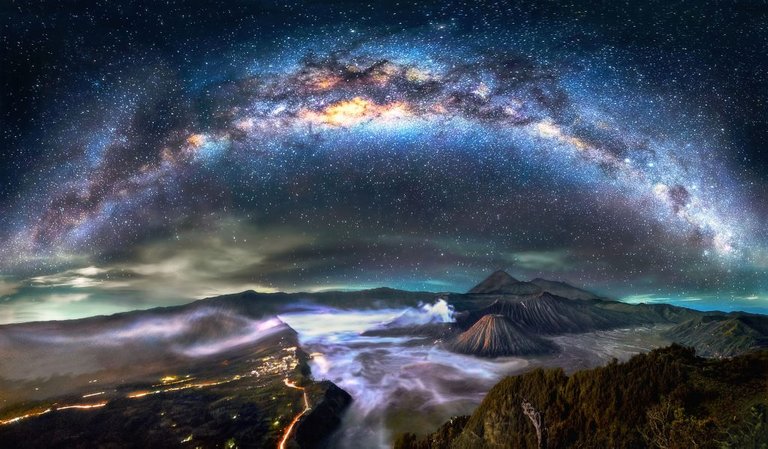 3_CATERS_MOUNT_FUJI_MILKY_WAY_04-1024x598.jpg