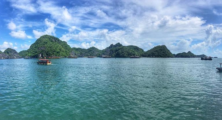 Ha Long Bay 4.jpg