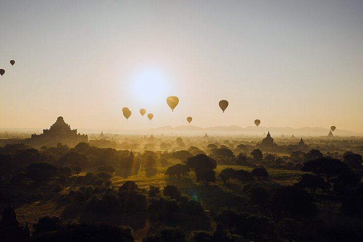 bagan_yellow_sunrise.jpg