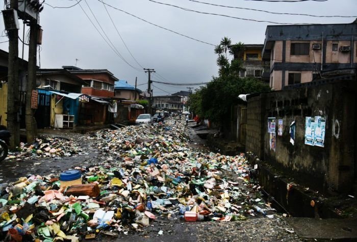 Dirt-on-Nigeria-Street.jpg