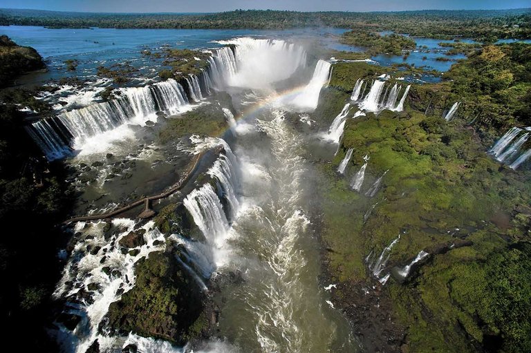 iguazu-falls-tours-iguassu-falls-argentina-side-iguazu-aerial87-exc.jpg