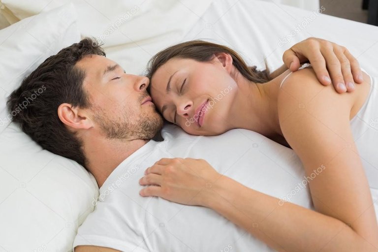 depositphotos_42604487-stock-photo-relaxed-couple-sleeping-together-in.jpg