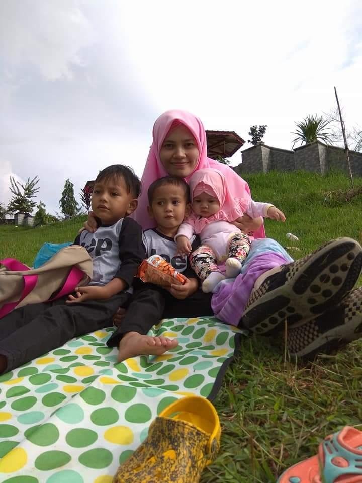 umi dan anak2.jpg