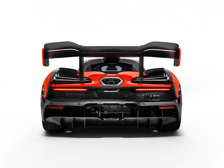 McLaren_Senna___4.jpg