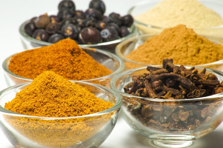 spices-541974_1920.jpg