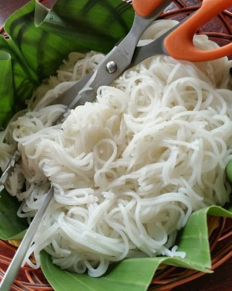 Khanom Jeen.jpg