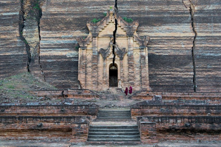 mingun-pagoda.adapt.1900.1.jpg