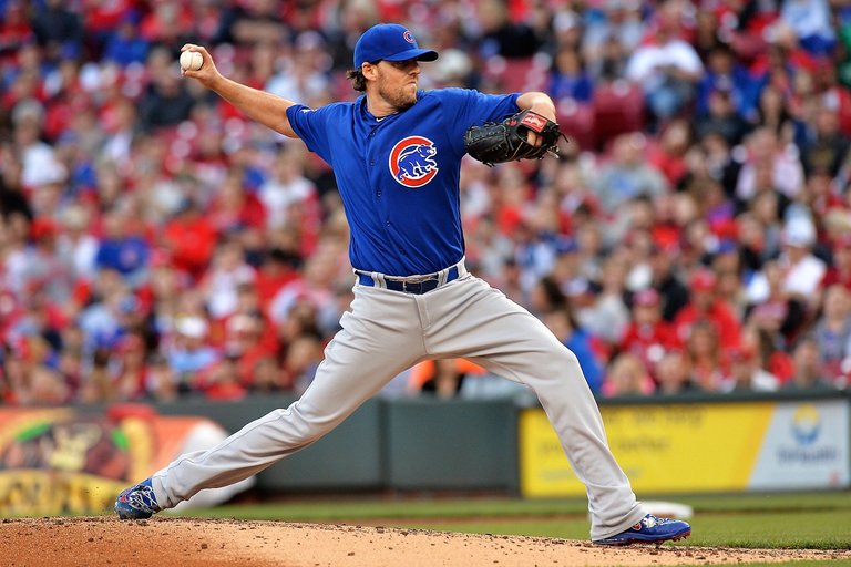 ct-john-lackey-chased-cubs-reds-spt-0424-20160423.jpg