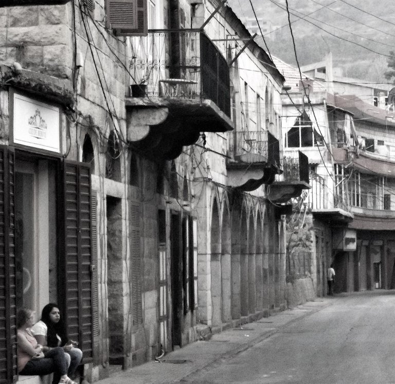 tannourine street scene no cars.jpg