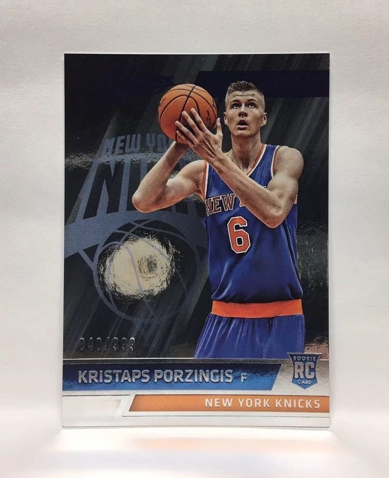 Kristaps-Porzingis-2015-16-Absolute-Rookie-Card-d-999.jpg