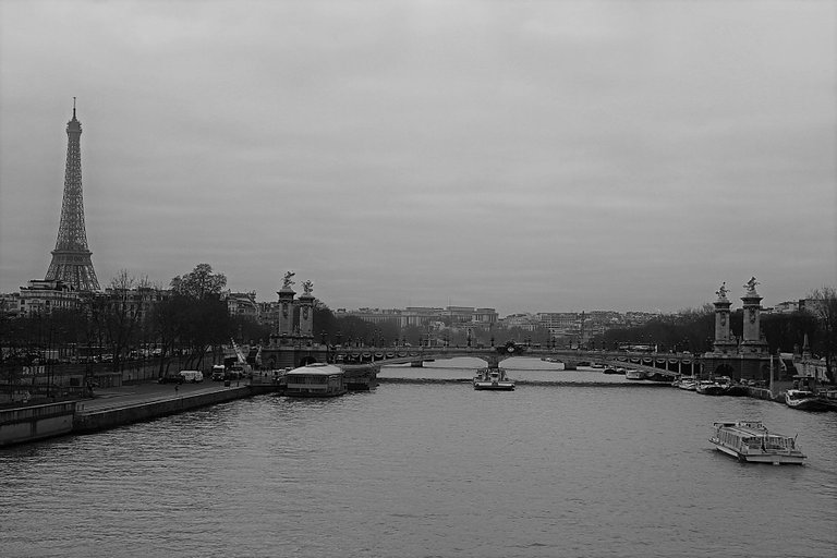 paris-1290577_1920.jpg