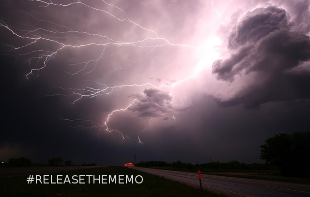 lightning-1056419_640_releasethememo.png